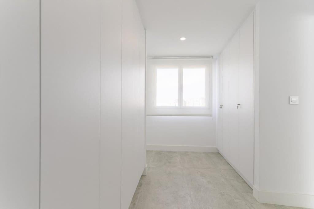 Moderno Y Completo Apartamento Frente Al Mar Малага Экстерьер фото